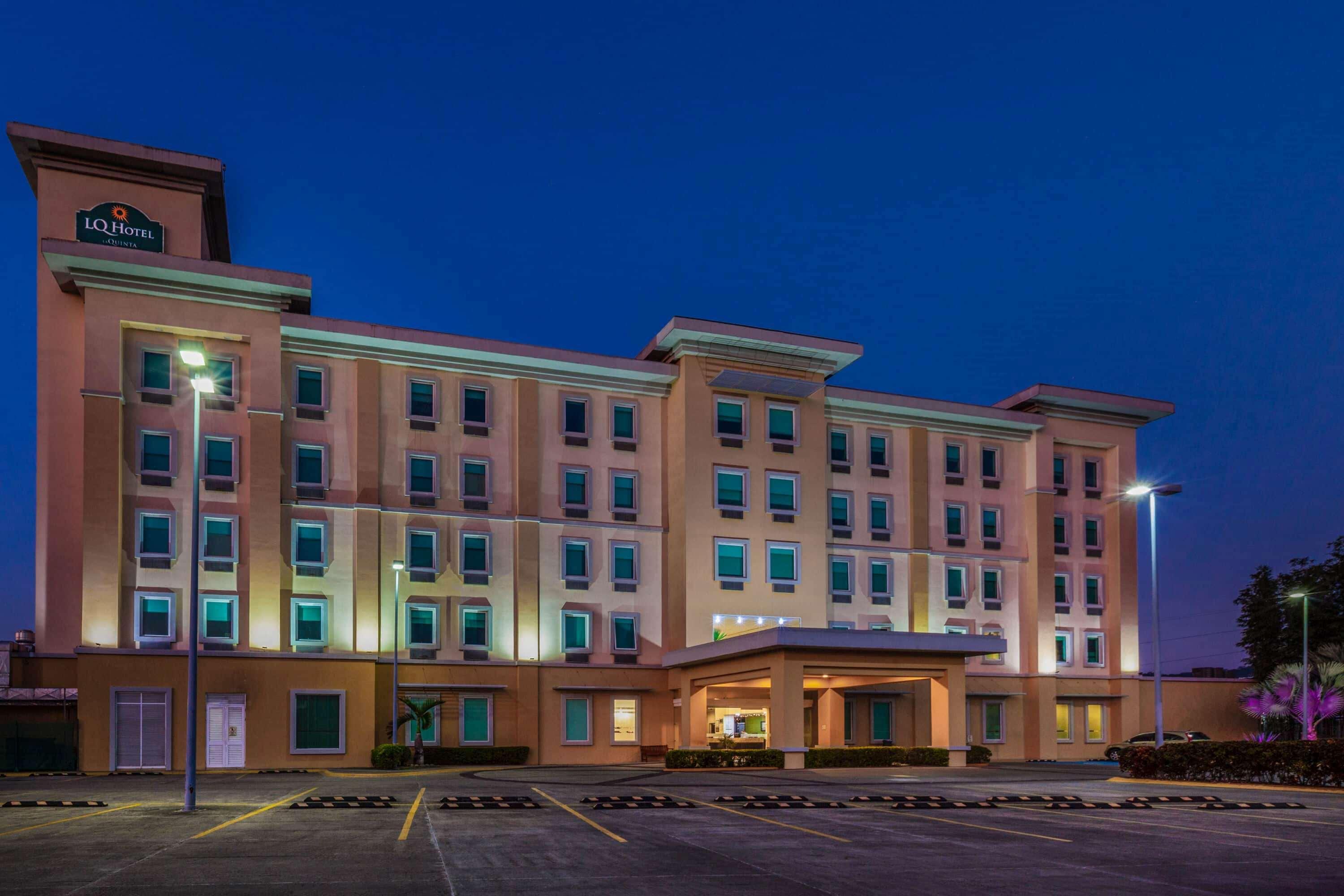 La Quinta By Wyndham Poza Rica Hotel Exterior photo