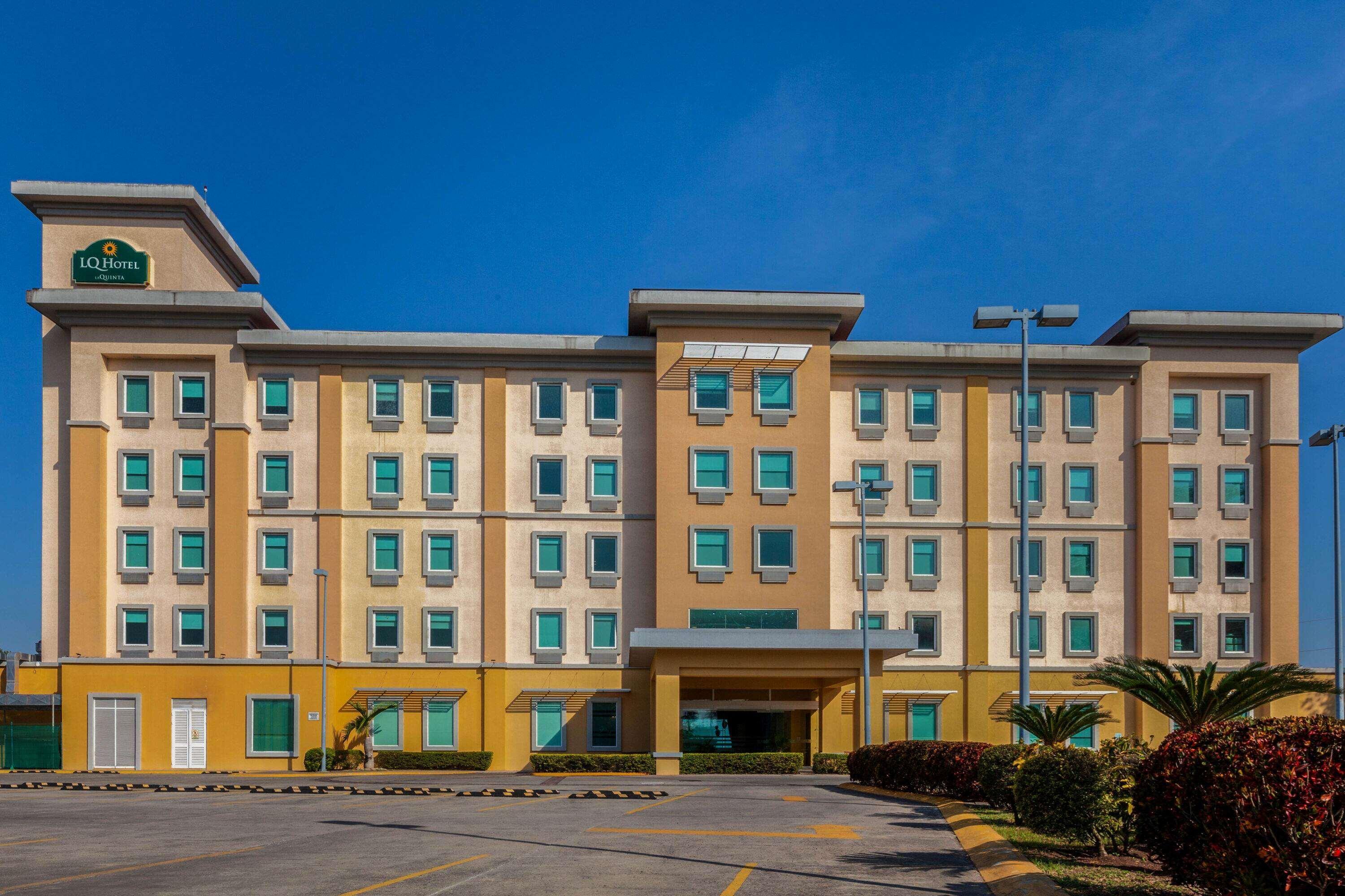 La Quinta By Wyndham Poza Rica Hotel Exterior photo