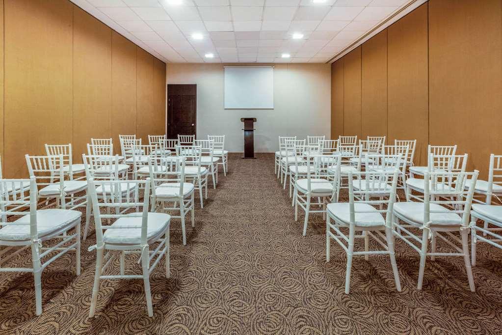 La Quinta By Wyndham Poza Rica Hotel Facilities photo