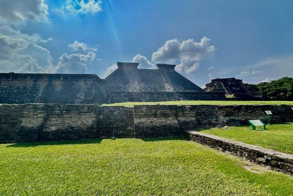 La Quinta By Wyndham Poza Rica Hotel Exterior photo