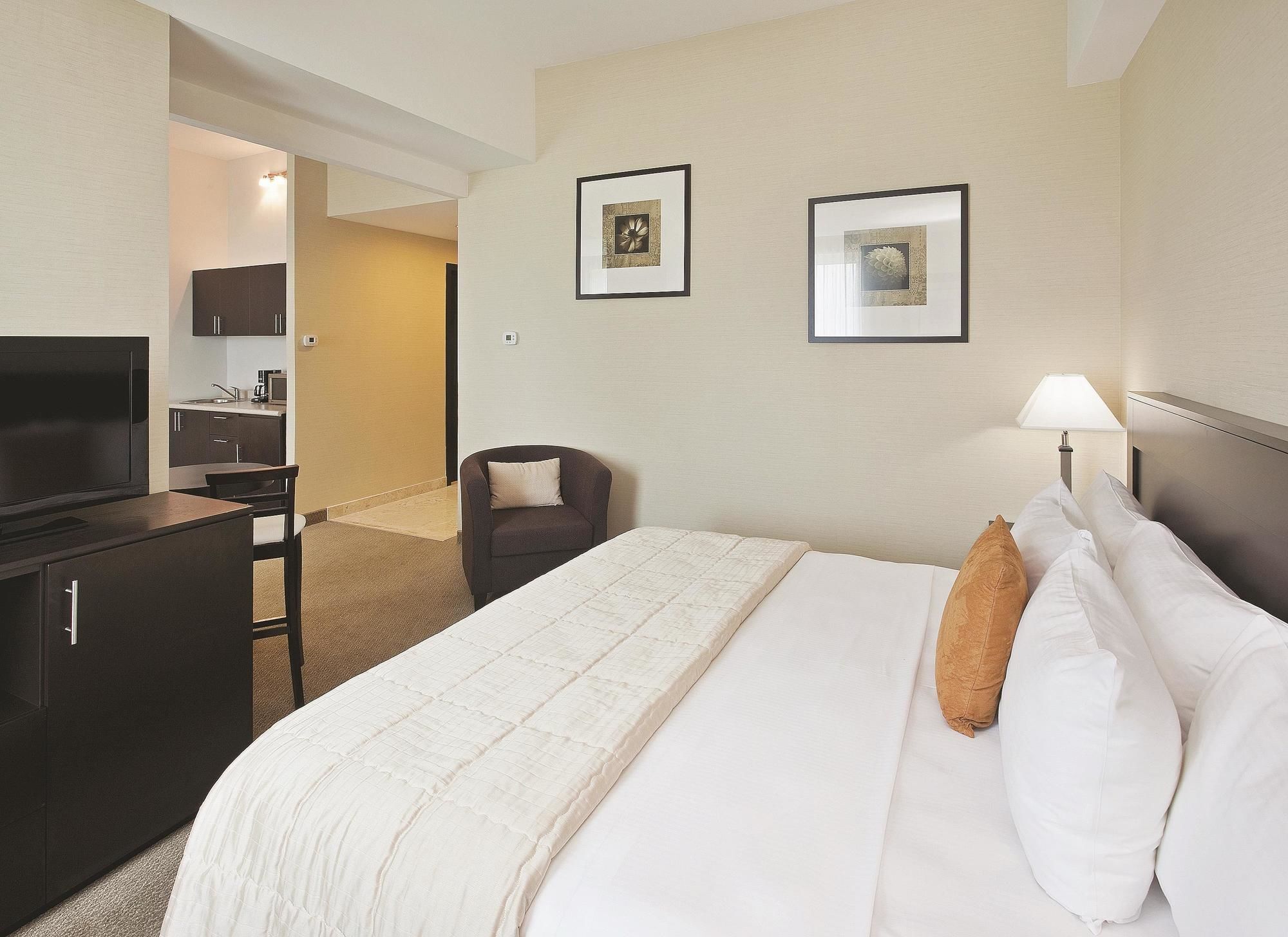La Quinta By Wyndham Poza Rica Hotel Room photo